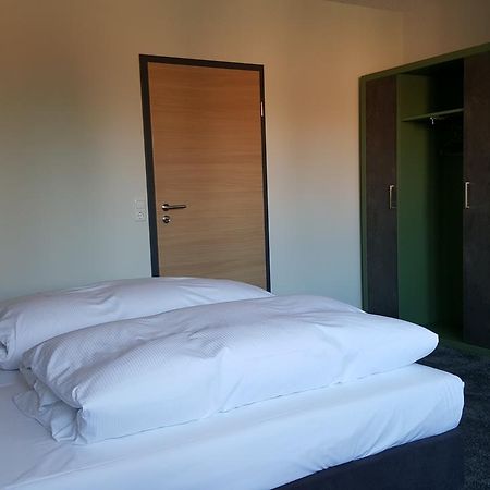 Hotel Landhaus Feyen Grossefehn Buitenkant foto